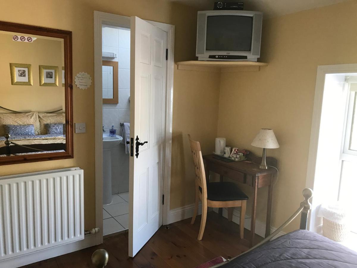 Teac Seain Bar & Bnb Anascaul Eksteriør billede