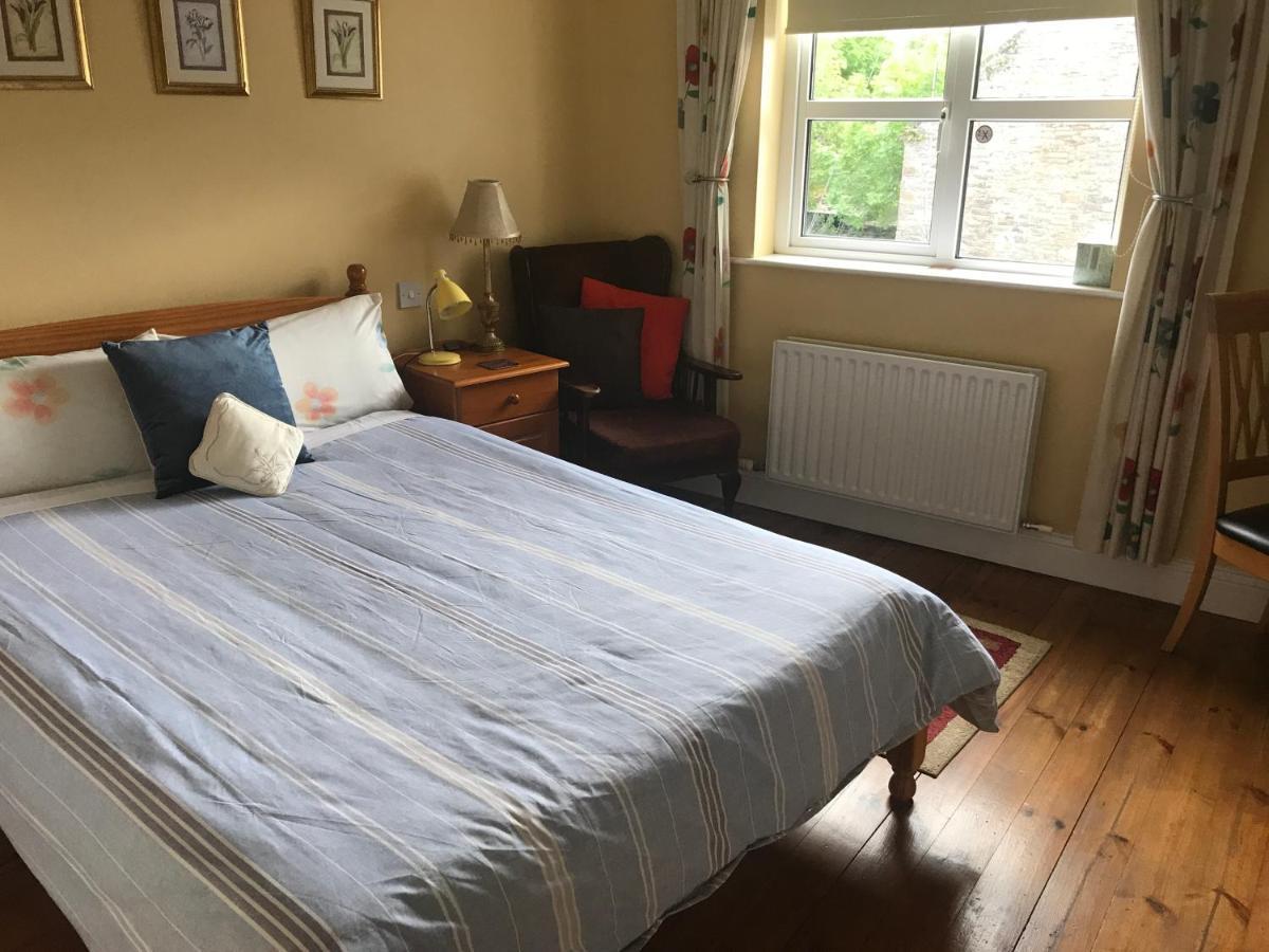 Teac Seain Bar & Bnb Anascaul Eksteriør billede
